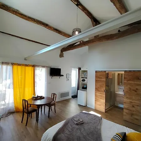 Le Moulin De Puyrouzeau Saint-Jean-de-Beugne