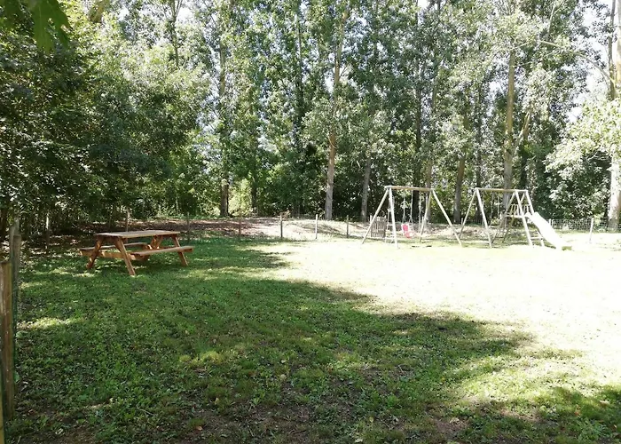 Le Moulin De Puyrouzeau Bed and breakfast